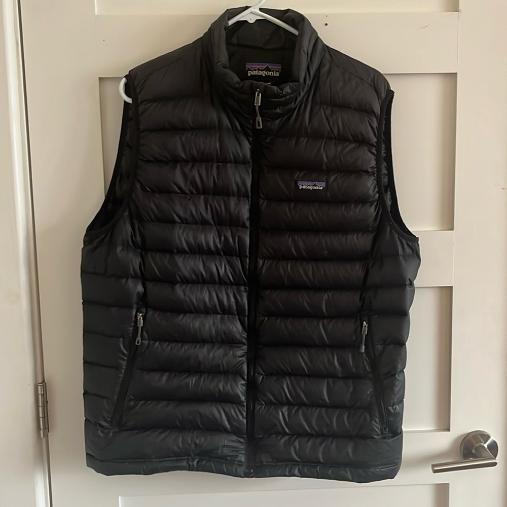 Patagonia Men's puffy zip vest